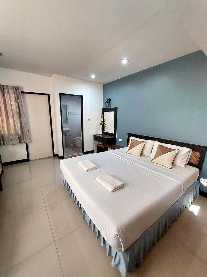 Hotel Traveller